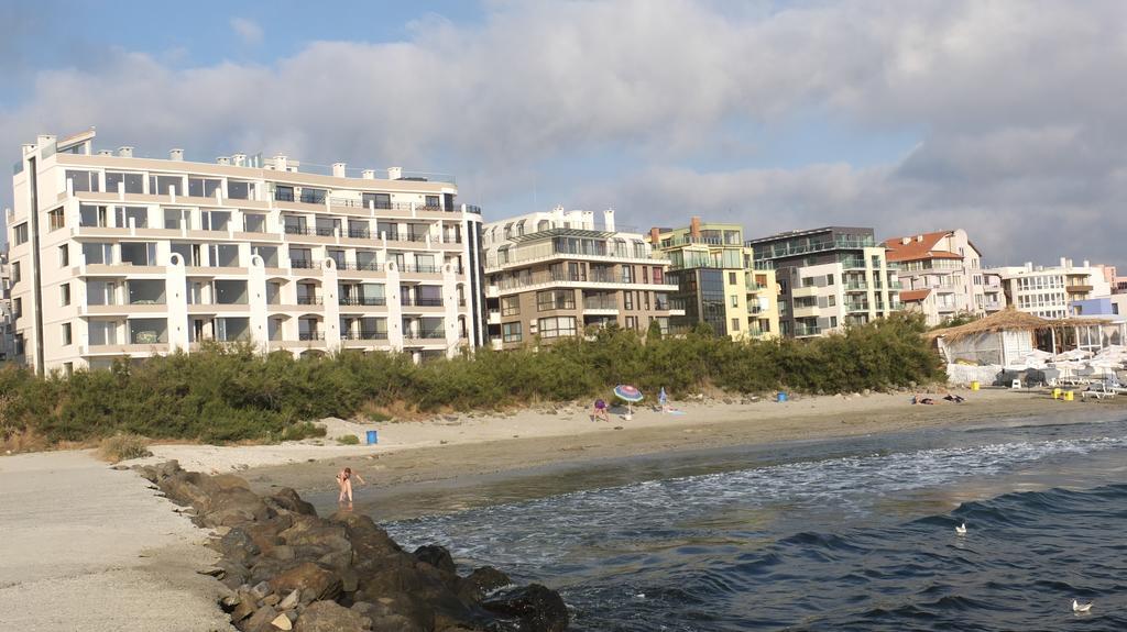 Апартаменти Golden Sea View Поморие Екстериор снимка