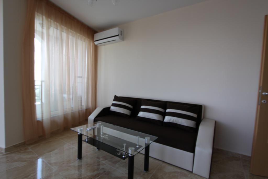 Апартаменти Golden Sea View Поморие Екстериор снимка