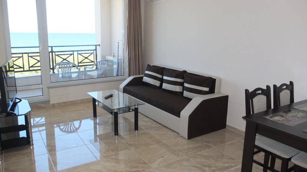 Апартаменти Golden Sea View Поморие Екстериор снимка