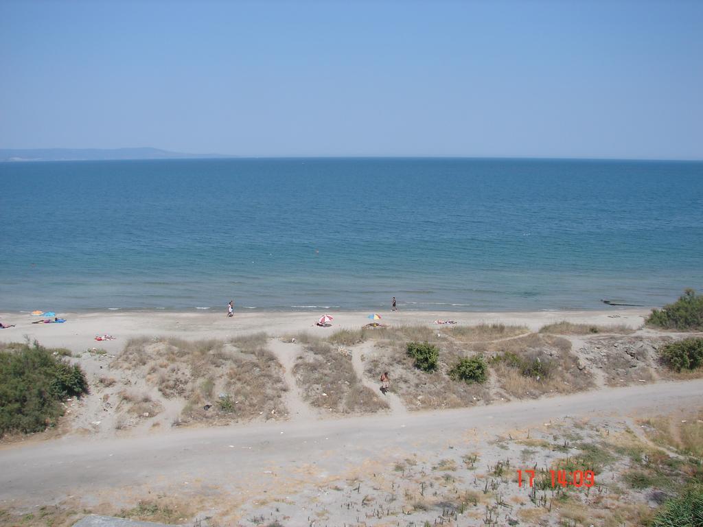 Апартаменти Golden Sea View Поморие Екстериор снимка