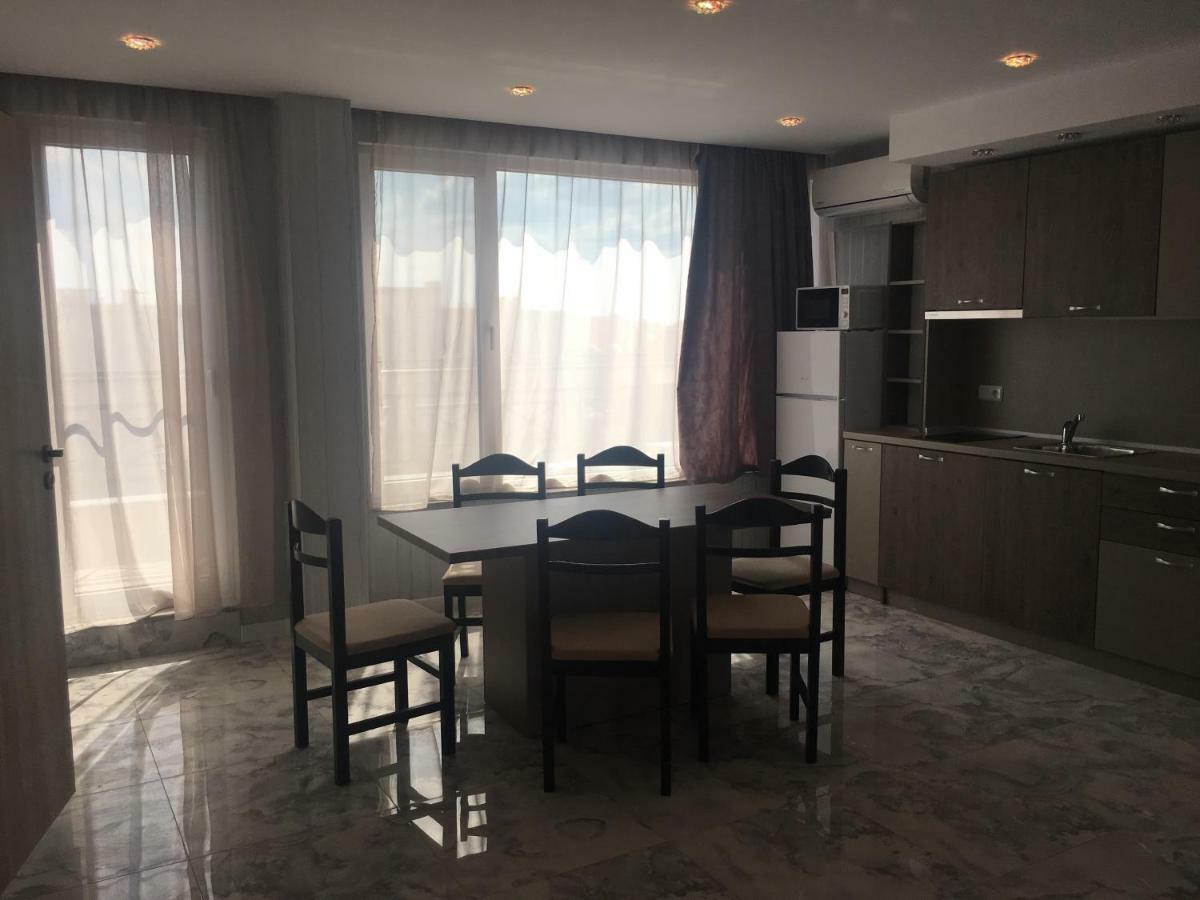 Апартаменти Golden Sea View Поморие Екстериор снимка